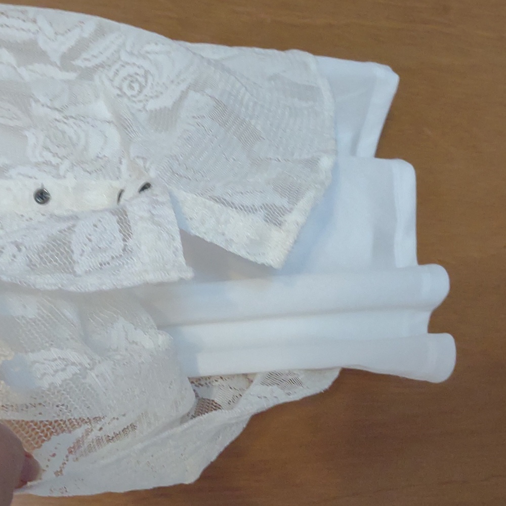 🥳 TRADED! Adorable Lace Dress - Picture 3 of 7